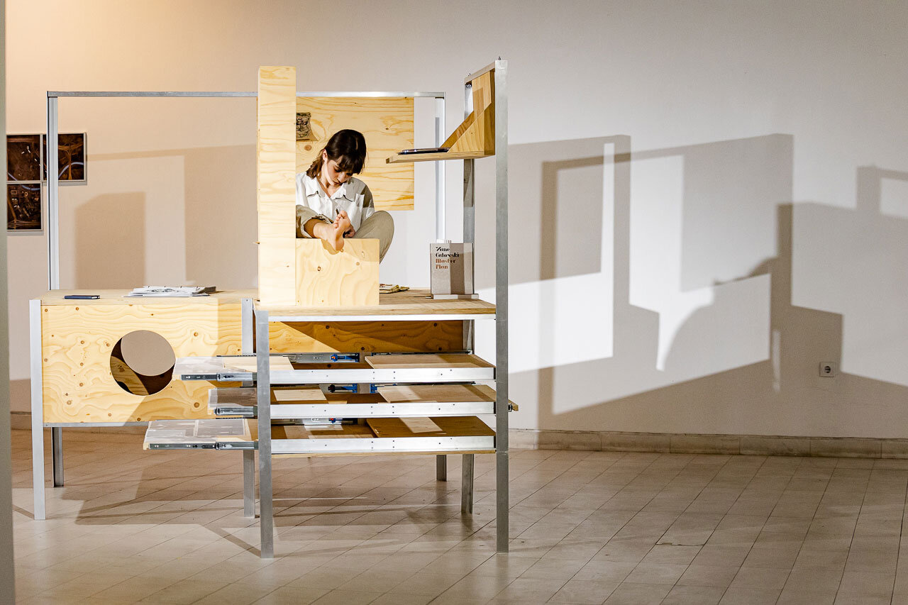 Obsessive Setting (archive prototype 1)